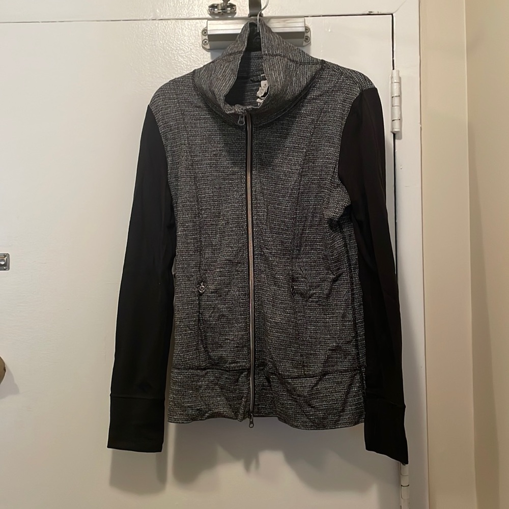 Lululemon zip-up jacket sz 8